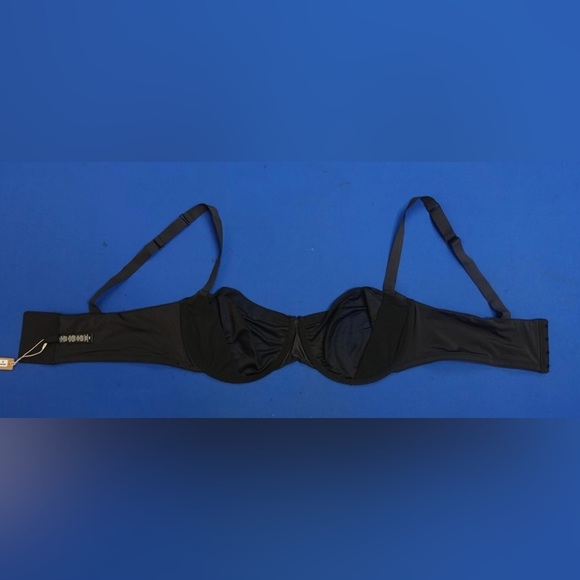 Skims No Show Molded Unlined Balconette Bra Onyx Size 42D NWT - Picture 7 of 8